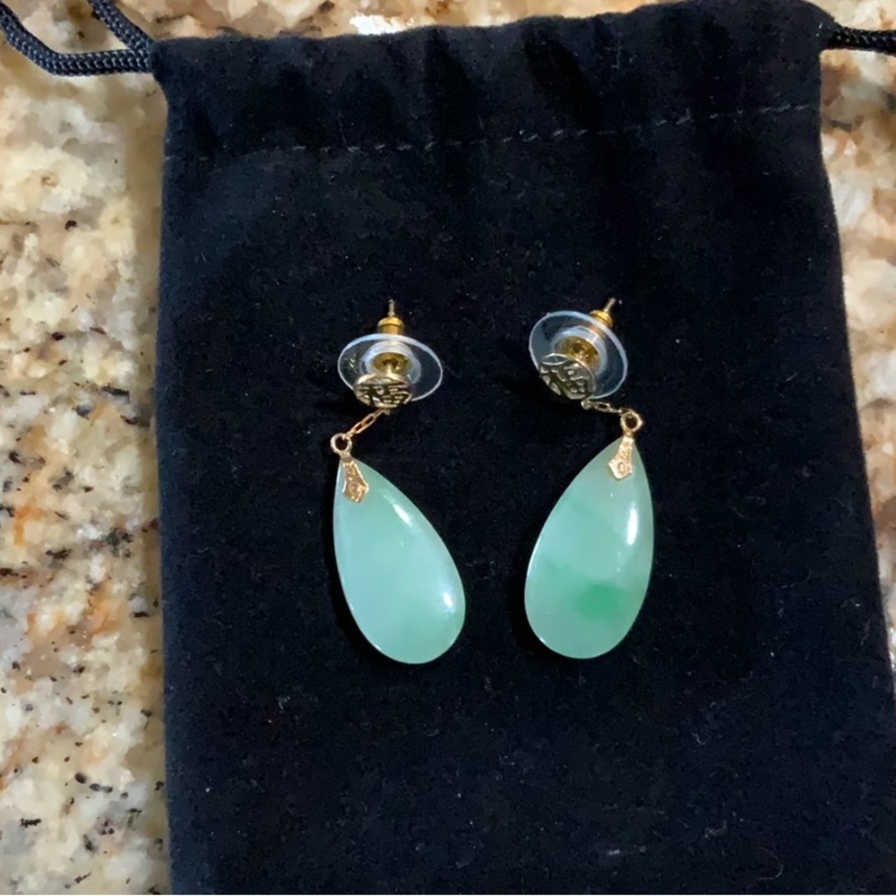 Jadeite Jade and Gold Teardrop Earrings
